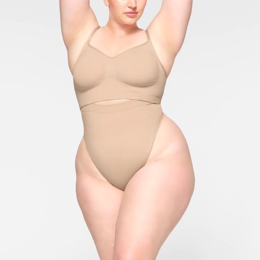 SKIMS Sculpting High‎ Waist Thong Shapewear Sand 4XL/5XL - Picture 4 of 9